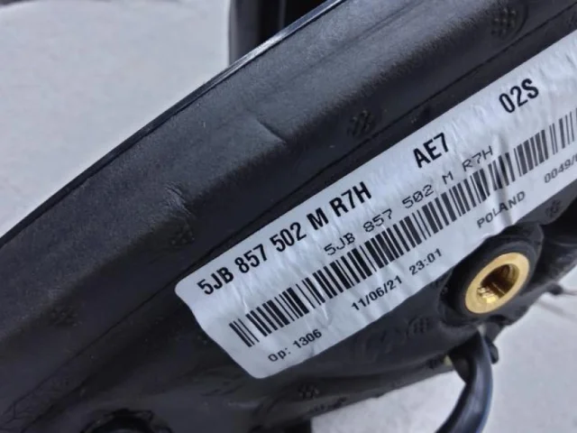 Зеркало боковое правое для Skoda Rapid I rest NH3 2017-2020 на фотографиях