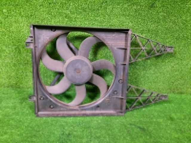 Вентилятор радиатора охлаждения ДВС для Skoda Rapid I NH3 2012-2017 на фотографиях