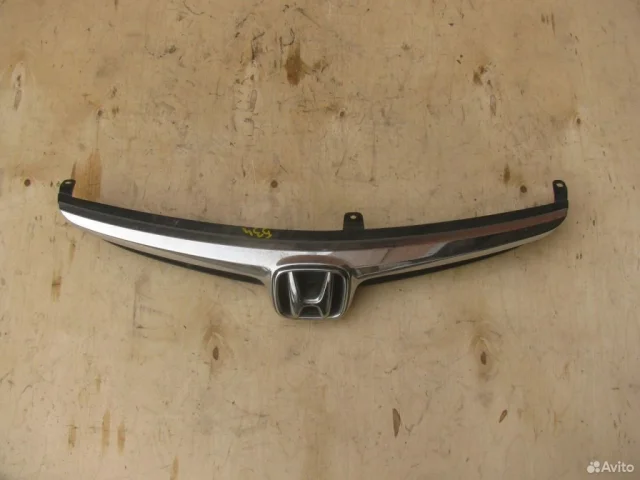 Решетка радиатора для Honda Civic FA 2005-2010 седан на фотографиях