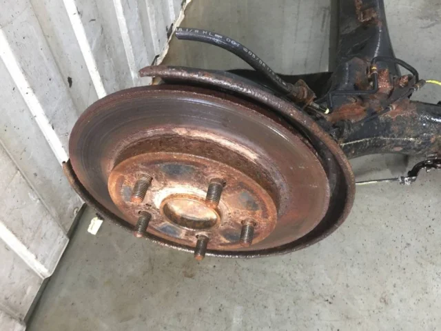 Задняя балка для Toyota Corolla E140/E150 Седан 2006-2013 на фотографиях