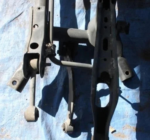 Задняя балка для Mitsubishi ASX I 2010-2012 на фотографиях