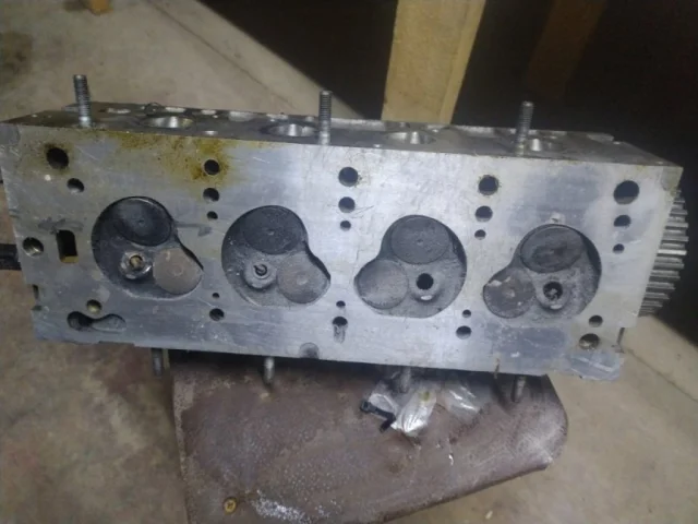 ГБЦ для Renault Logan 2005-2015 (LS) на фотографиях