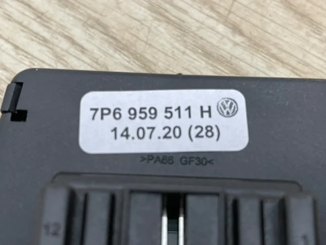 Фаркоп для Volkswagen Touareg II (7P5) 2010-2014 на фотографиях