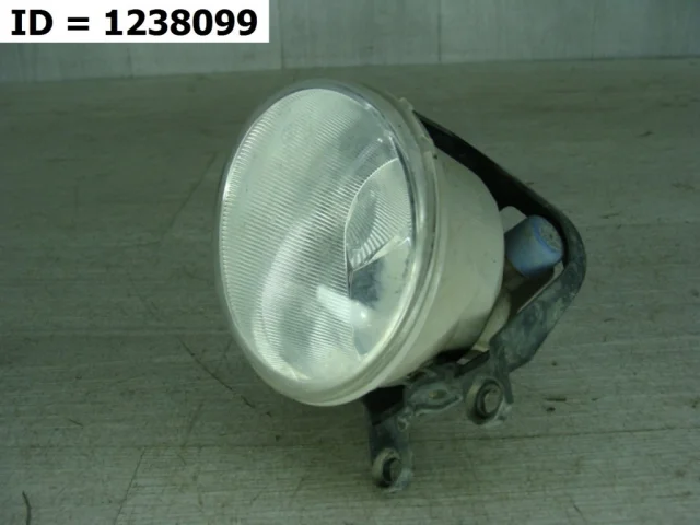 Противотуманка (ПТФ) передняя левая для Toyota Land Cruiser 200 2007-2015 на фотографиях