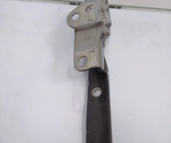 Петля капота левая для Hyundai Solaris 2 (2017-2022) на фотографиях