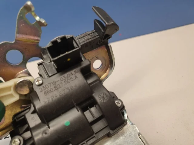 Замок багажника для Skoda Rapid I NH3 2012-2017 на фотографиях