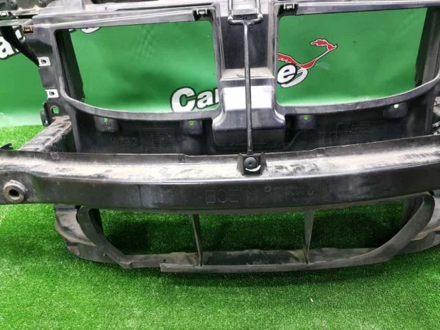 Панель радиатора (телевизор) для BMW 3er Е90 2005-2011 на фотографиях