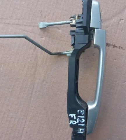 Ручка двери передняя правая внешняя для Toyota Corolla E120/E130 Хэтчбек 2001-2007 на фотографиях