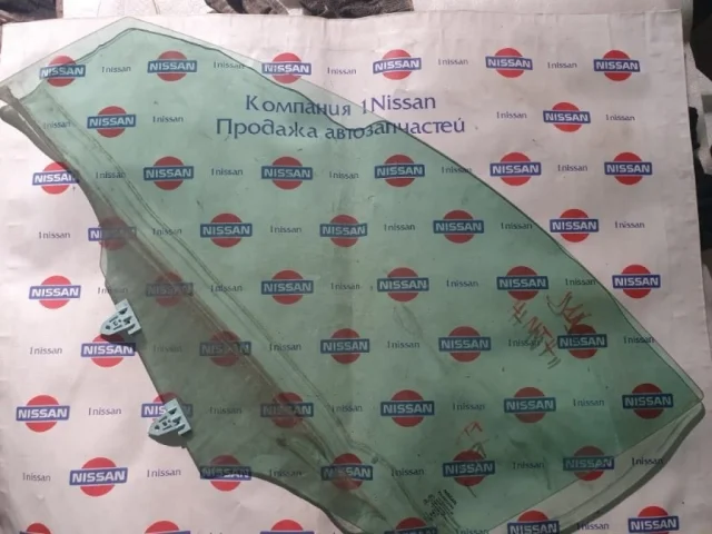 Стекло двери переднее левое для Nissan Qashqai J11 2013-2019 на фотографиях