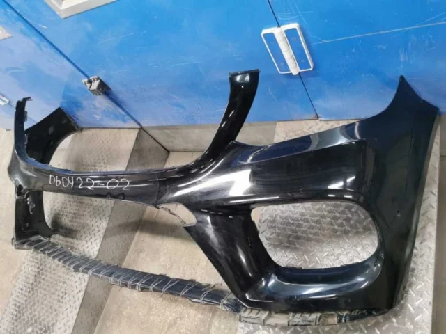 Бампер передний для Mercedes-Benz GLE class W166 2015-2018 на фотографиях