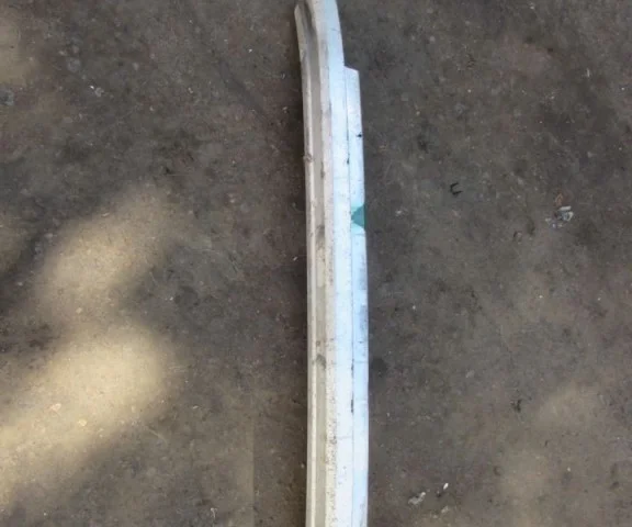 Усилитель бампера передний верхний для Audi Q7 4L 2005-2015 на фотографиях