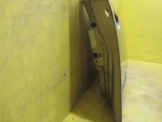 Дверь передняя правая для Audi A4 B7 Avant 2004-2008 на фотографиях