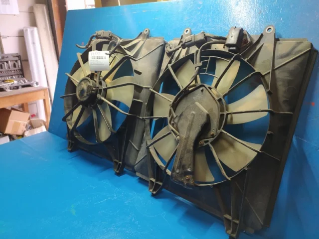 Диффузор вентилятора для Honda CR-V RE 2006-2009 на фотографиях