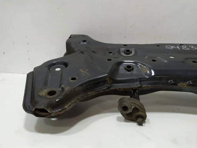 Подрамник двигателя для Hyundai Solaris 1 рестайлинг 2014-2017 на фотографиях