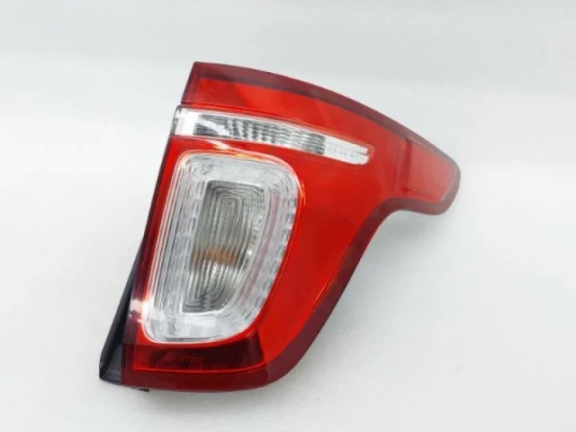 Фонарь правый для Ford Explorer U251 2005-2011 на фотографиях