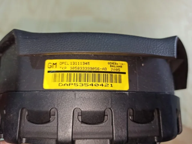 Подушка безопасности водителя для Opel Astra H GTC 2004-2014 на фотографиях