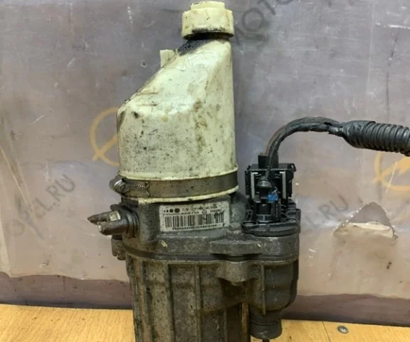 Насос ГУР для Opel Astra H Седан 2004-2014 на фотографиях