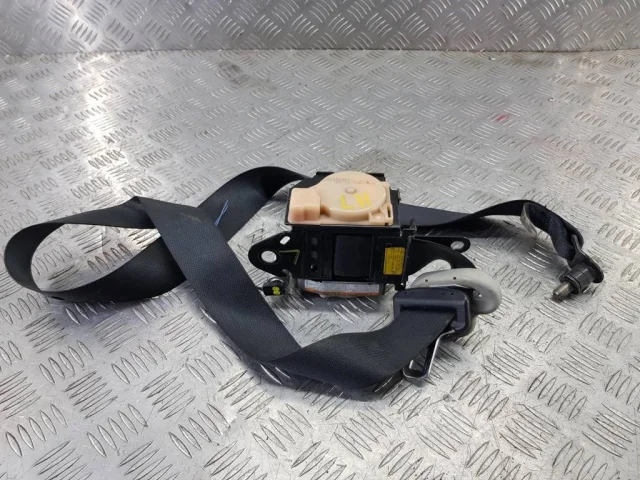 Ремень безопасности передний левый для Suzuki Grand Vitara 2005-2014 на фотографиях