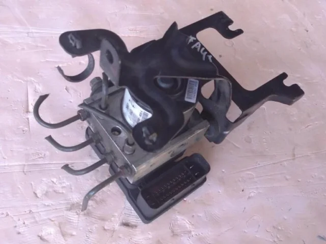 Блок ABS для Suzuki Grand Vitara 2005-2014 на фотографиях