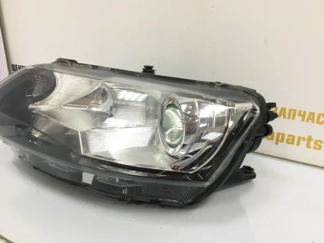 Фара ксенон левая для Skoda Rapid I NH3 2012-2017 на фотографиях