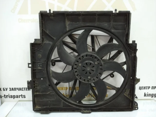 Вентилятор радиатора охлаждения ДВС для BMW X3 F25 2010-2017 на фотографиях