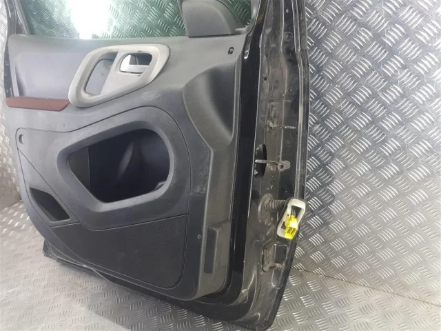 Двери для Citroen Berlingo 1 M59 Минивэн 2002-2012 на фотографиях