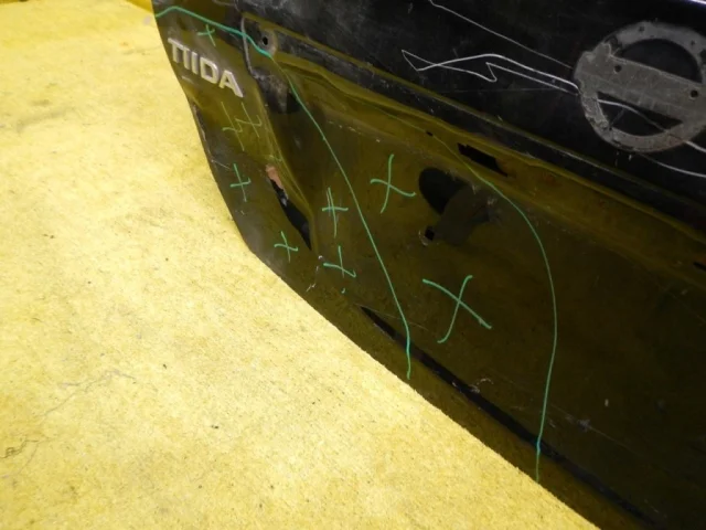 Крышка багажника для Nissan Tiida SC11 Седан 2007-2014 на фотографиях