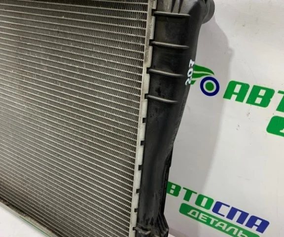 Радиатор охлаждения ДВС для BMW 3er Е90 2005-2011 на фотографиях