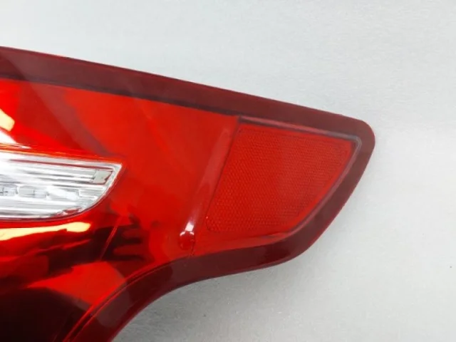 Фонарь правый для Ford Explorer U251 2005-2011 на фотографиях