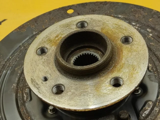 Ступица колеса задняя правая для Mercedes-Benz M class W163 1998-2005 на фотографиях