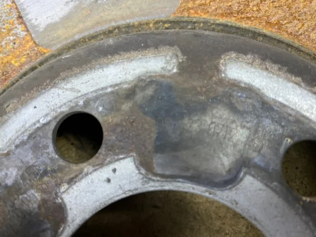 Тормозные колодки задние для Mercedes-Benz E class W213 2016-2023 на фотографиях