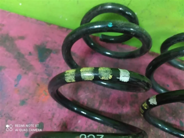 Пружина амортизатора задняя для Volkswagen Jetta 6 2010-2019 на фотографиях