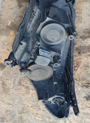 Фара правая для Opel Astra H Седан 2004-2014 на фотографиях