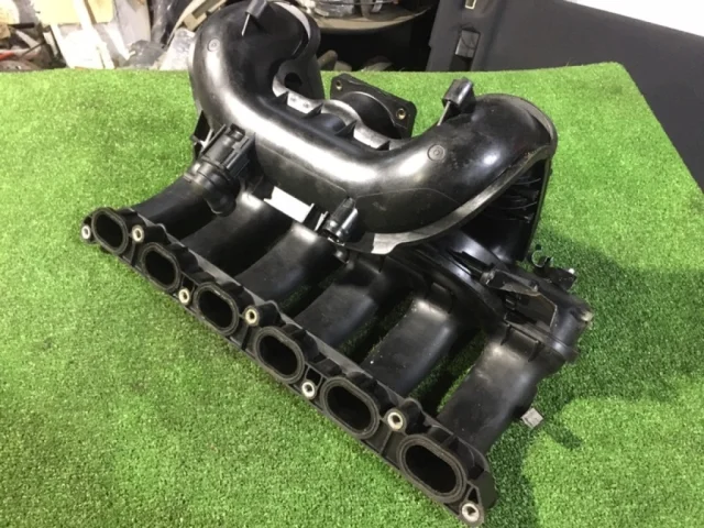 Впускной коллектор для BMW X3 Е83 2003-2010 на фотографиях