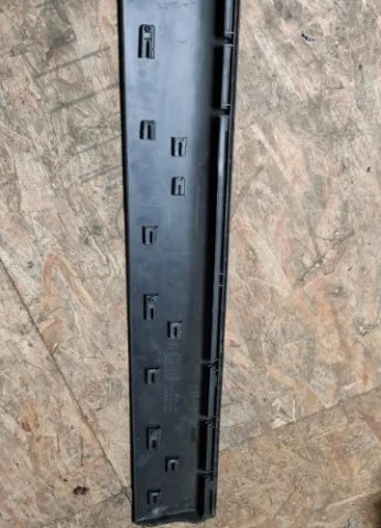 Накладка на дверь передняя левая для Audi Q7 4L 2005-2015 на фотографиях