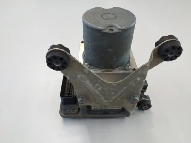 Блок ABS для BMW 5er Ф10 2010-2013 на фотографиях