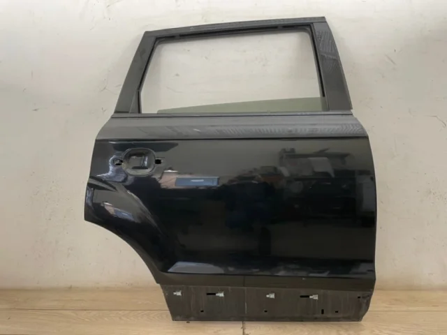 Дверь задняя правая для Audi Q7 4L 2005-2015 на фотографиях