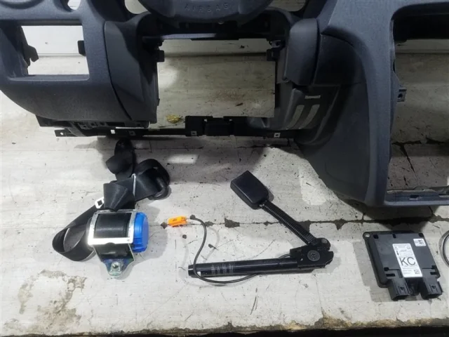 Торпедо (в сборе) для Ford Fusion I Hathback EU 2002-2012 на фотографиях