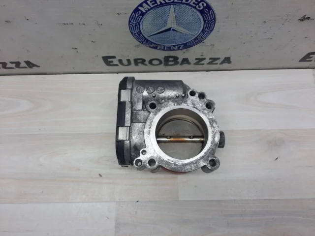 Дроссельная заслонка для Mercedes-Benz C class CL203 2000-2008 на фотографиях