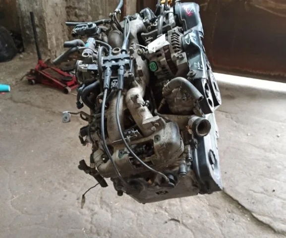 Двигатель без навесного для Subaru Legacy B4 BE 1998-2003 на фотографиях