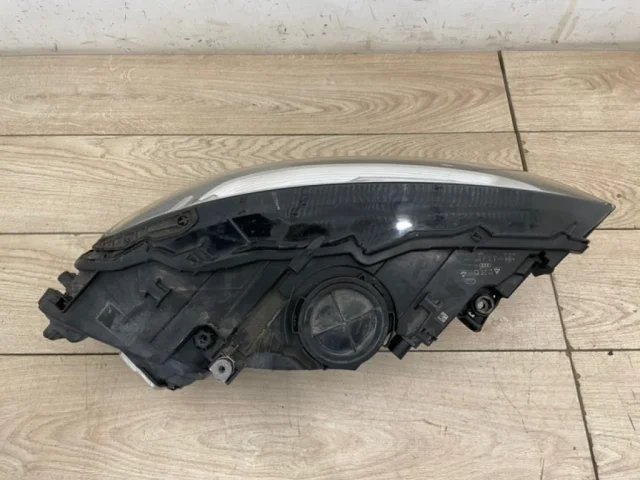 Фара ксенон левая для Audi Q7 4M 2015+ на фотографиях