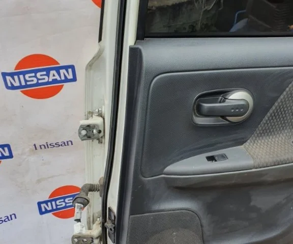 Двери для Nissan Note E12 2012-2020 на фотографиях