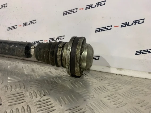 Привод передний правый для Volkswagen Passat (B7) 2010-2014 на фотографиях