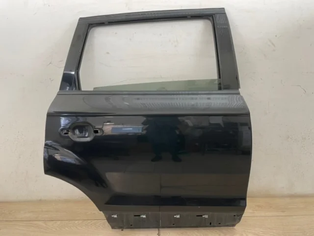 Дверь задняя правая для Audi Q7 4L 2005-2015 на фотографиях