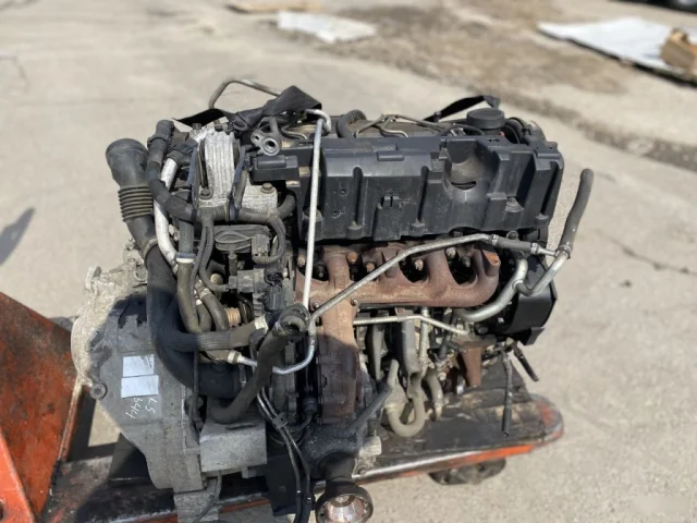 Продажа двигателя D5244T4