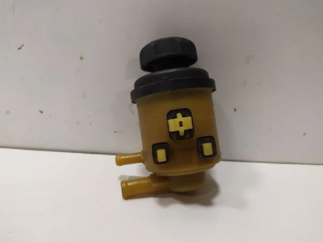 Бачок ГУР для Hyundai Solaris 1 рестайлинг 2014-2017 на фотографиях