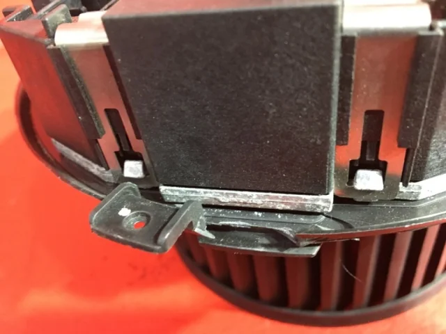 Реостат печки для Volkswagen Passat Variant (B6, Typ 3C) 2004-2010 на фотографиях