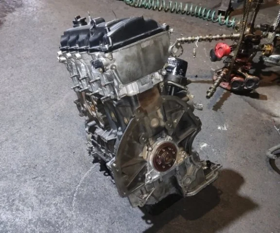 Двигатель без навесного для Nissan Serena C23 1994-1999 на фотографиях