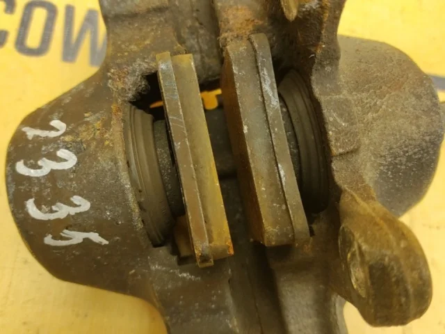 Суппорт задний левый для Mercedes-Benz E class W210 1995-2002 на фотографиях