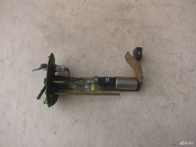 Топливный насос для Suzuki Grand Vitara 1998-2005 на фотографиях